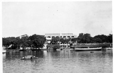 Au mouillage à Saigon